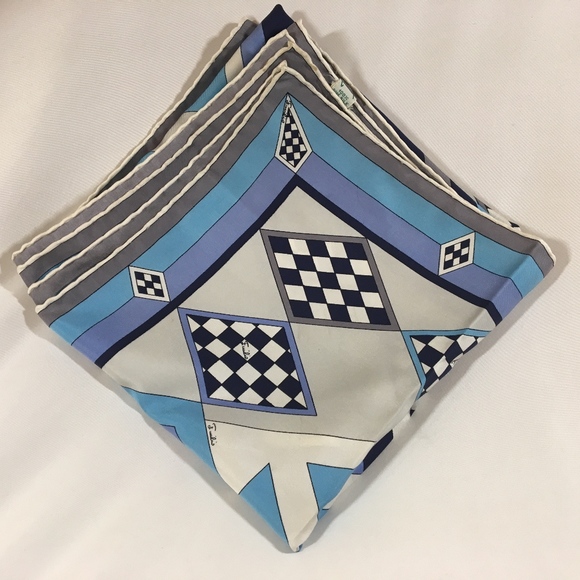 Pucci Silk Wrap - Picture 3 of 4